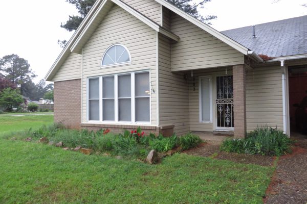 702 Nottingham Cove