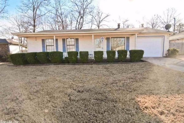 106 Rolling Oaks Drive
