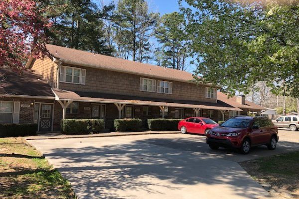 Northeastern Avenue Apartments