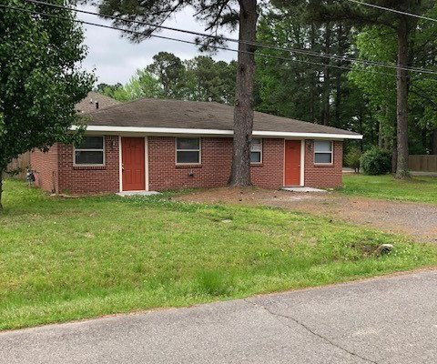 2403/2405 Memorial Dr.