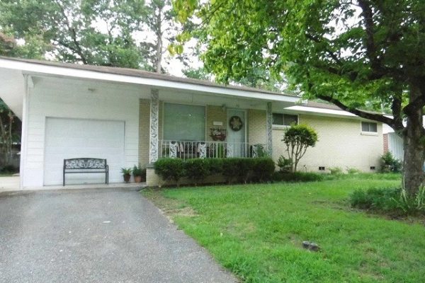 98 Broadmoor Dr